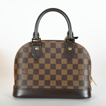 LOUIS VUITTON. Alma BB