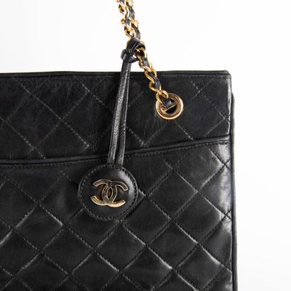 CHANEL, 
Quilted leather shoulder bag
Double...