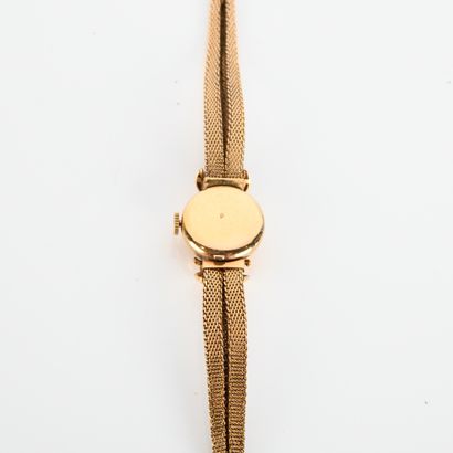 Ladies' wristwatch in 18-carat yellow gold
carats...