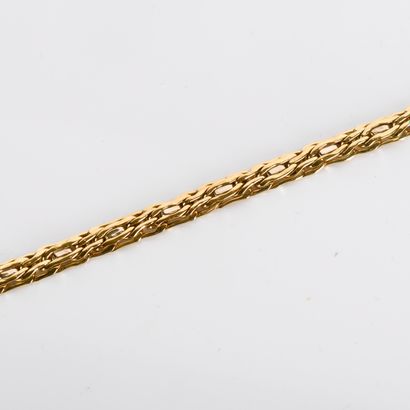 Necklace in 18-carat yellow gold (750
millenniums)...