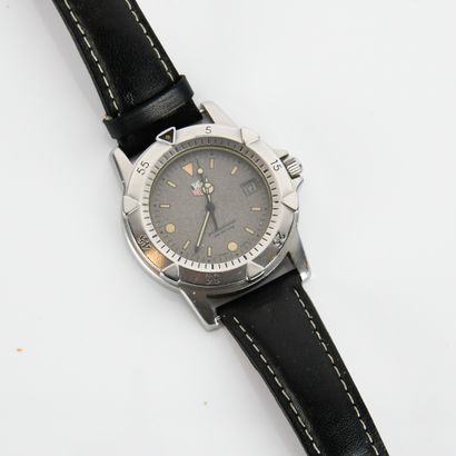 TAG HEUER 
Wristwatch, Professionnal 200...