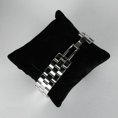 BAUME ET MERCIER
Ladies' watch in steel 
Rectangular...