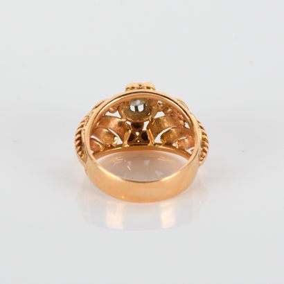 18K (750
yellow gold with openwork scrolling...