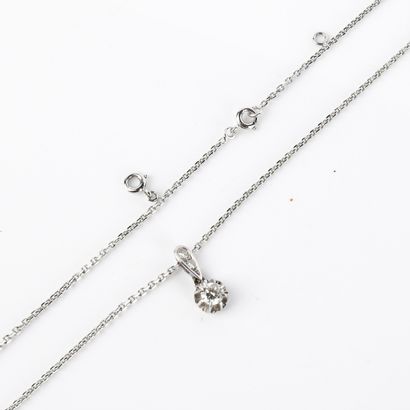 Pendant in 18-carat (750 thousandths) white...