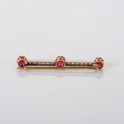 Barrette brooch in 18-carat (750 thousandths)...