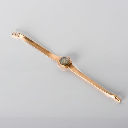 LIP
Ladies' wristwatch in 18-carat yellow...