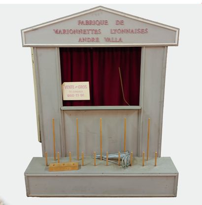 Presentation casket of the puppet maker André...