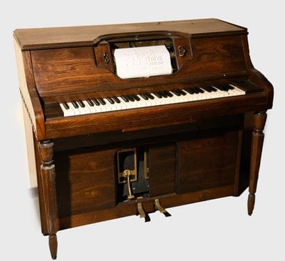 Piano mécanique électrique Pianola
Première...