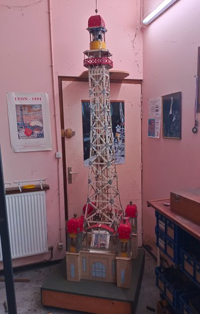 MECCANO
Lyon / Fourvière metal tower
Large...