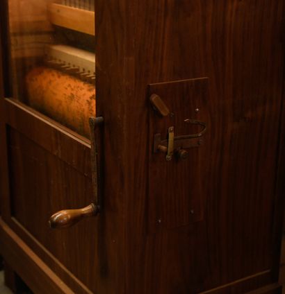 Orgue de salon, 19 touches
Caisse en bois...