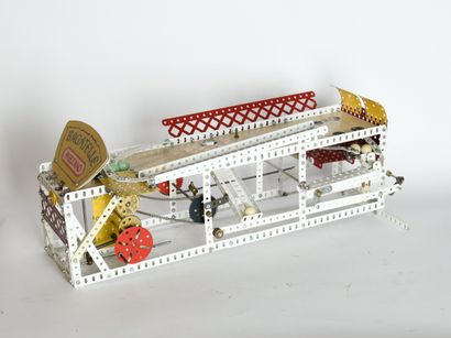 MECCANO
Bagatelle
Hand-drive mechanism. ...