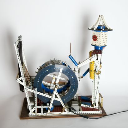 MECCANO
Karaoke
Meccano on base inscribed...
