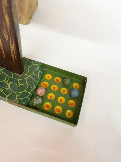 CIJ vers 1934
Jeu « cueilleur de pomme »
Dans...