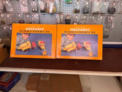 MECCANO, Meccakit
Two complete 300 construction...