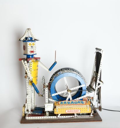 MECCANO
Karaoke
Meccano on base inscribed...
