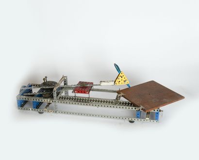 MECCANO
Meccanograph 
Hand-driven, the mechanism...