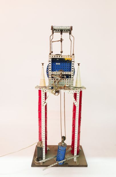 MECCANO
Lifting tower
Electrified
On a plywood...