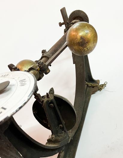 Régulateur de vitesse de type machine à vapeur...