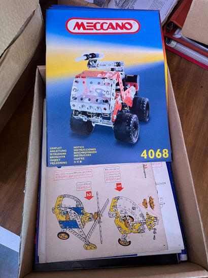 MECCANO
Important collection of magazines...