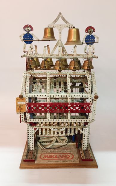 MECCANO
Automatic Carillon with 11 bells...