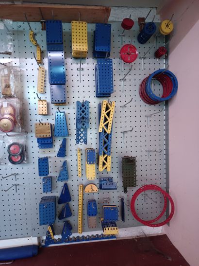 MECCANO
Pièces détachées de Meccano, différentes...