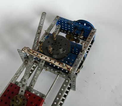 MECCANO
Meccanograph 
Hand-driven, the mechanism...