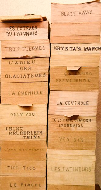 ORGUE DE BARBARIE
Orgue de barbarie motorisé...
