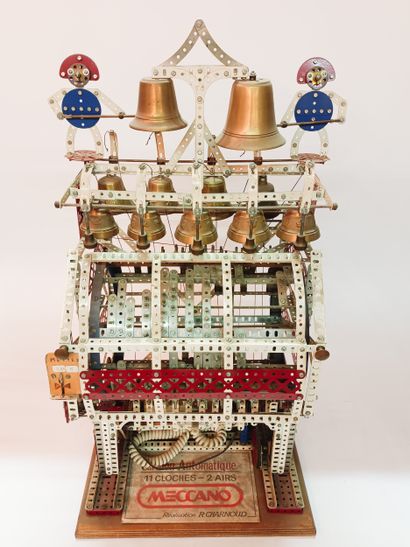 MECCANO
Automatic Carillon with 11 bells...