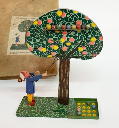 CIJ vers 1934
Jeu « cueilleur de pomme »
Dans...