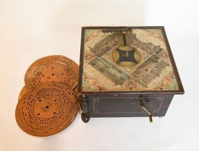 Organette de la marque ARISTON, 
Décor de...