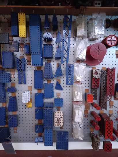 MECCANO
Pièces détachées de Meccano, différentes...