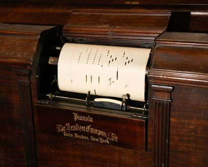 Piano droit de marque THERSN et Cie Paris
Et...