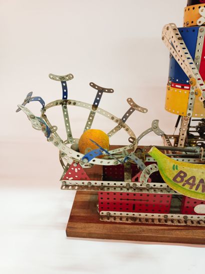 MECCANO
Bang Boul'ah
Electrified Meccano...