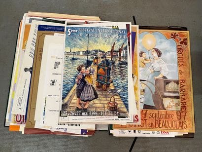 Réunion d’affiches sur le thème de l’orgue...