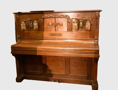 Piano cabaret Pianola à rouleaux de marque...