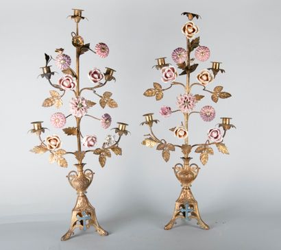 Paire de candélabre d'église à cinq lumières...