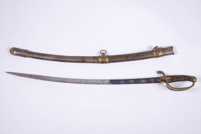 Sabre d’officier de cavalerie légère. 
Poignée...