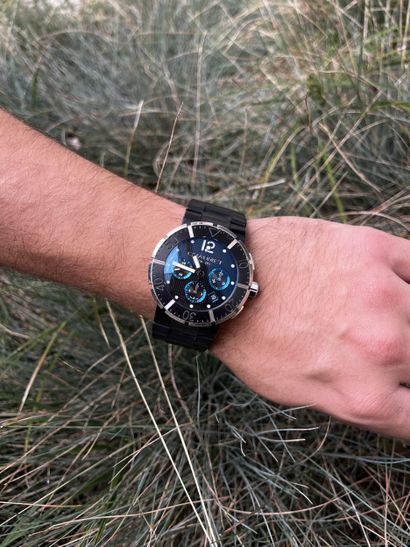 CHAUMET
Montre Class one XXL noir
Fond trois...