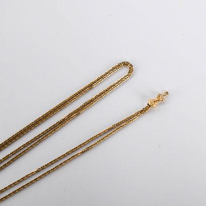 Antique long necklace in 18 K (750°/00 )...