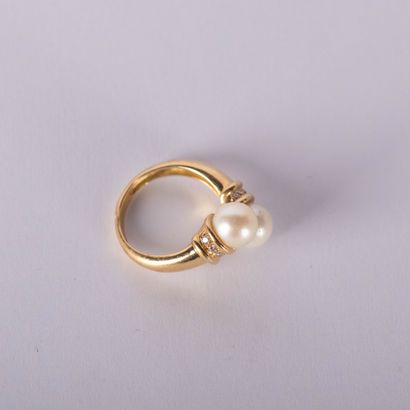 toi et moi ring set with two round white...