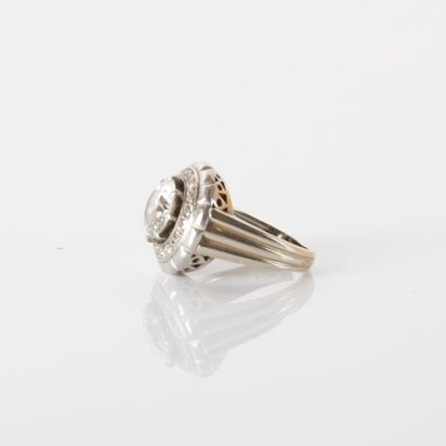 Rosette ring, set in platinum and
18 K (750°/00...