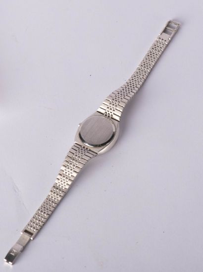 TISSOT Bracelet montre en métal mouvement...