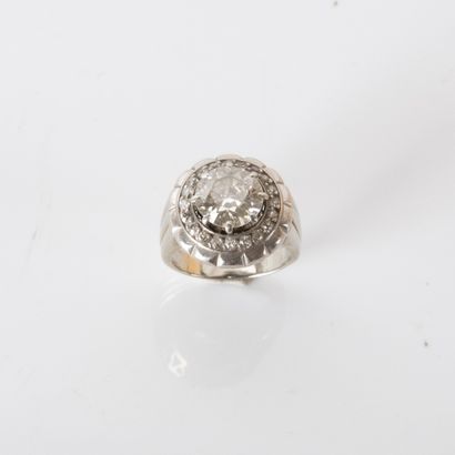 Rosette ring, set in platinum and
18 K (750°/00...