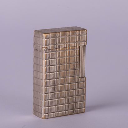 ST DUPONT
Briquet en métal argenté
(Usur...