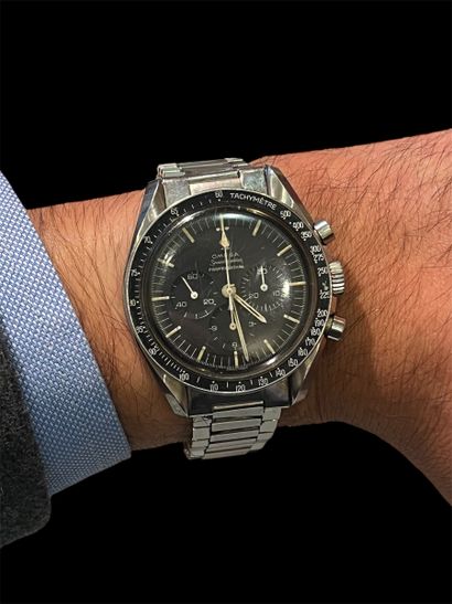 Correctif / OMEGA
SPEEDMASTER. REF. 105.012-63
PRODUITE...