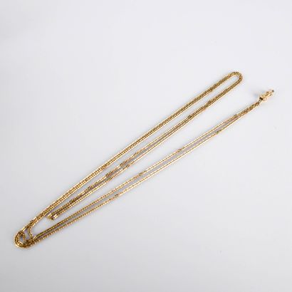 Antique long necklace in 18 K (750°/00 )...