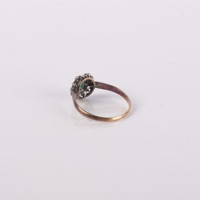 Small flower ring in 18K (750°/00) gold and...