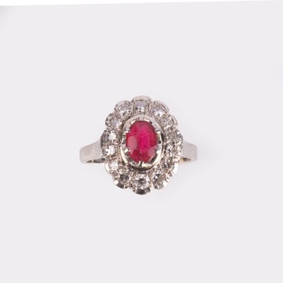 Daisy ring in 18K (750°/00) white gold set...