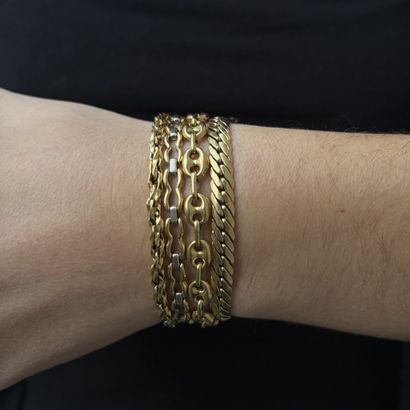 Bracelet en or jaune 18 K (750°/00) à quatre...
