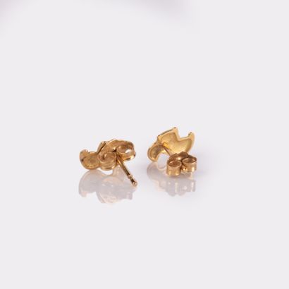 Pair of squirrel earrings in 18K (750°/00)...